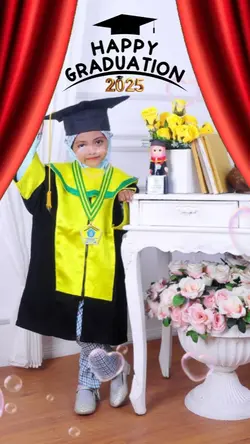 wisuda anak 