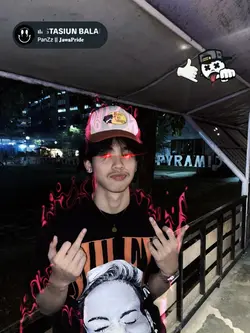 efek dua mata merah