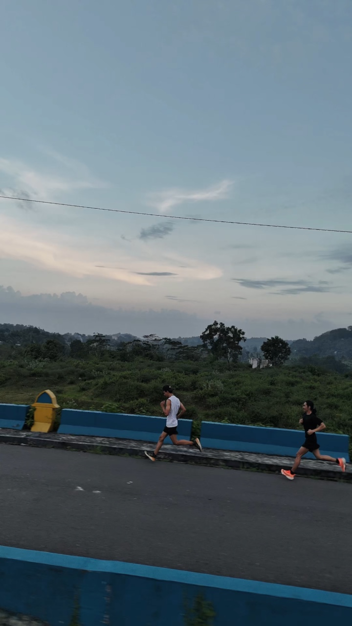 Running Slow Motion