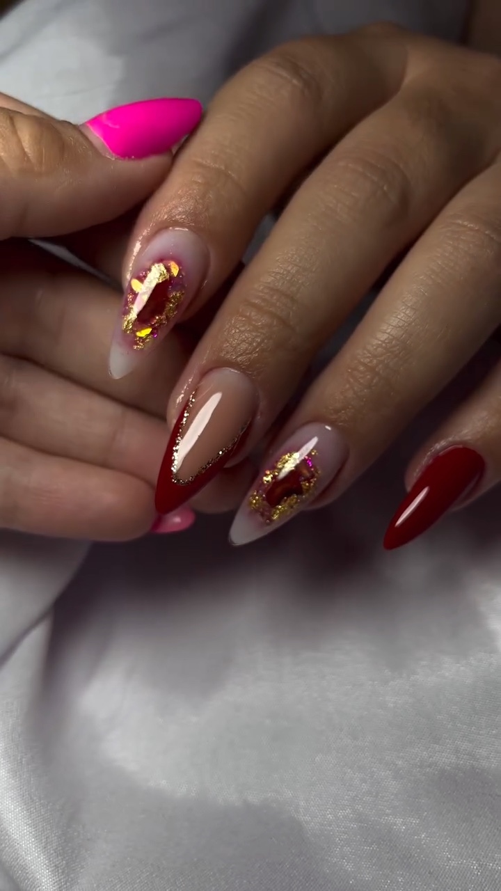UÑAS