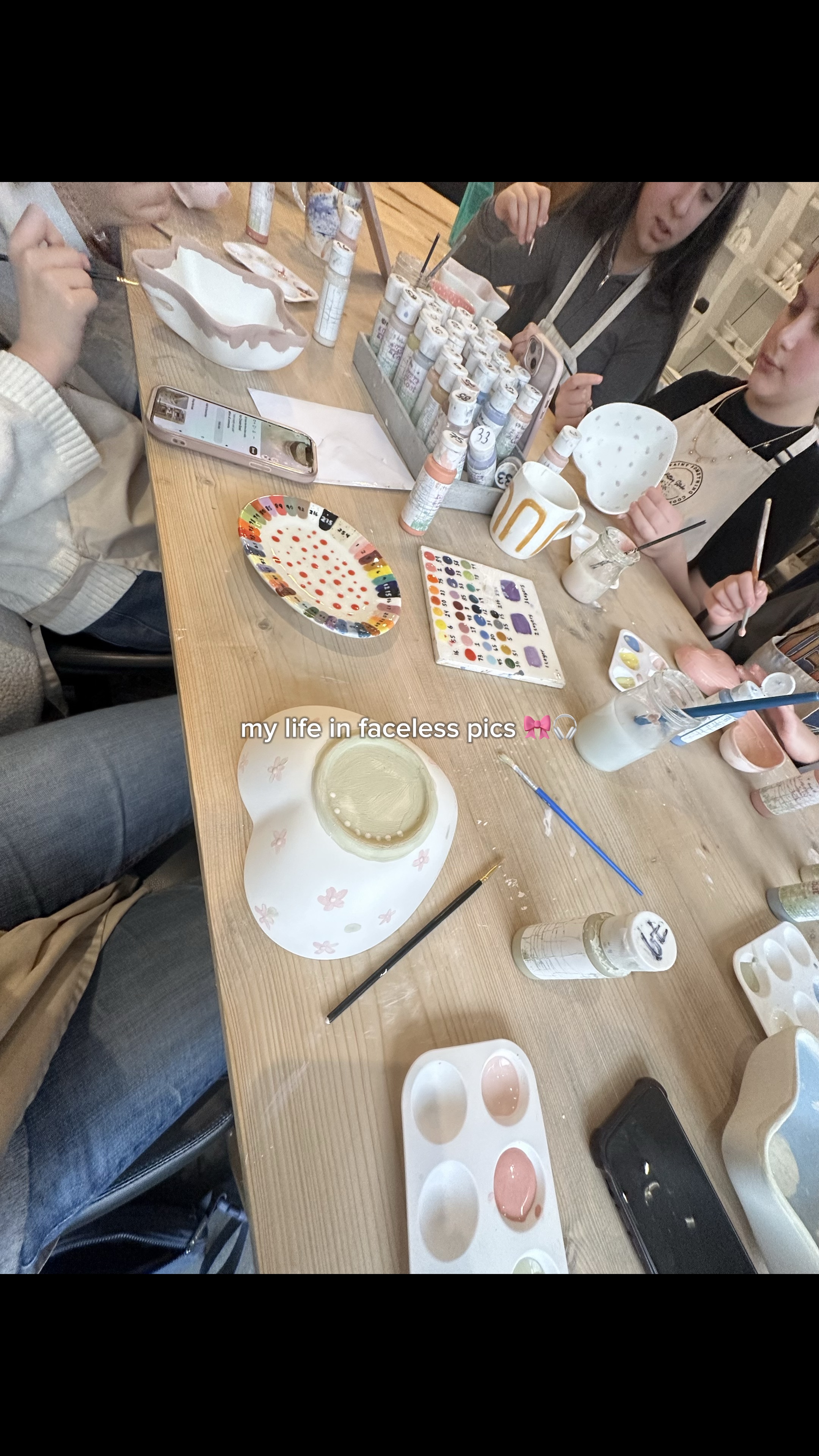 얼굴 없는 사진 🎧💕