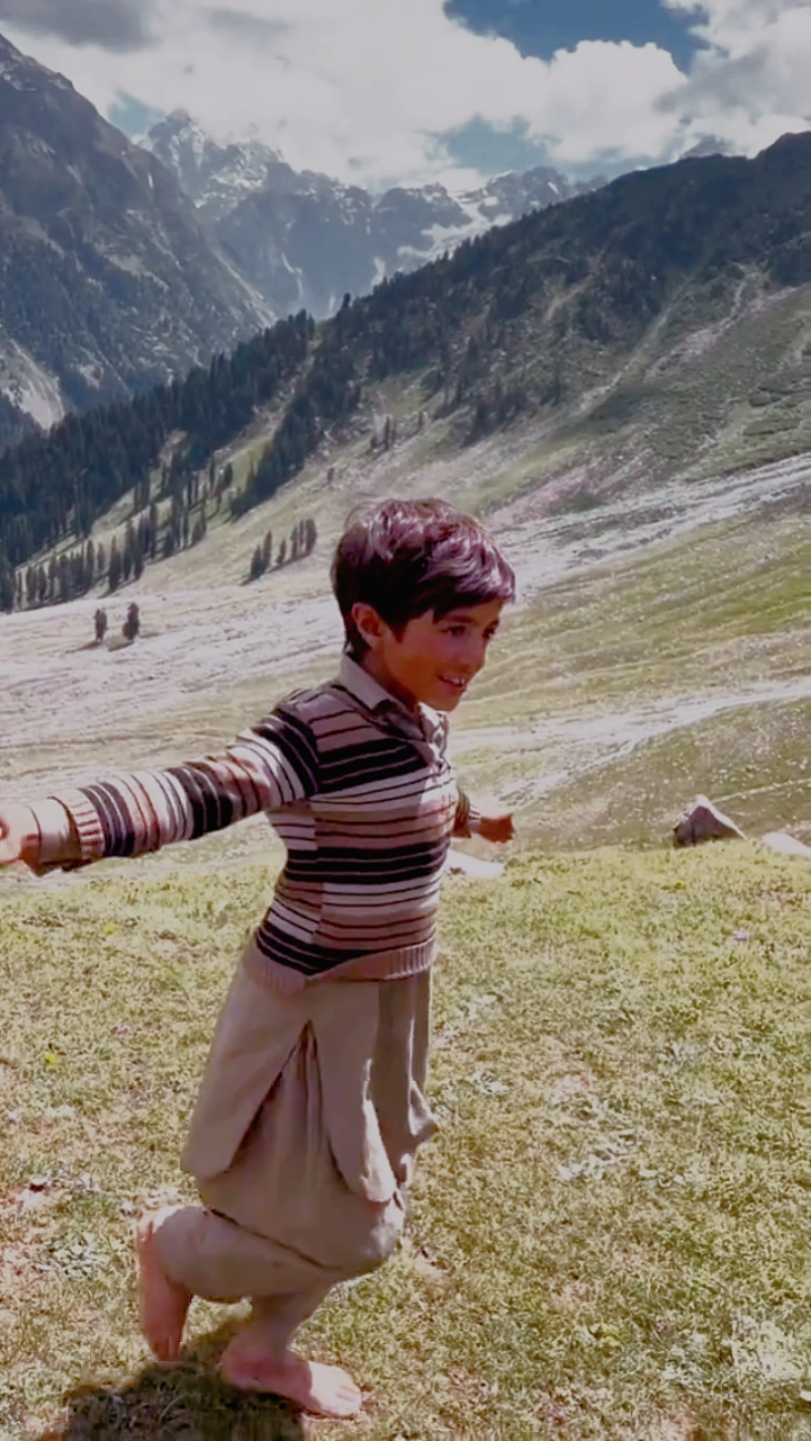 Pashto dance viral