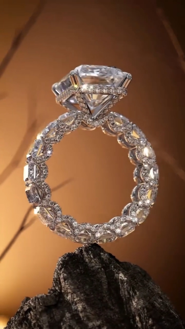 A Pearl Diamond Ring