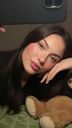 Specchio - Reveal: il tuo glow-up in un attimo