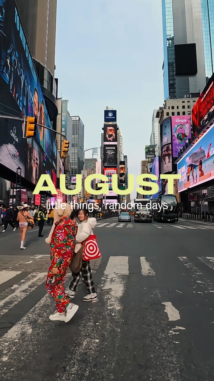 August random days