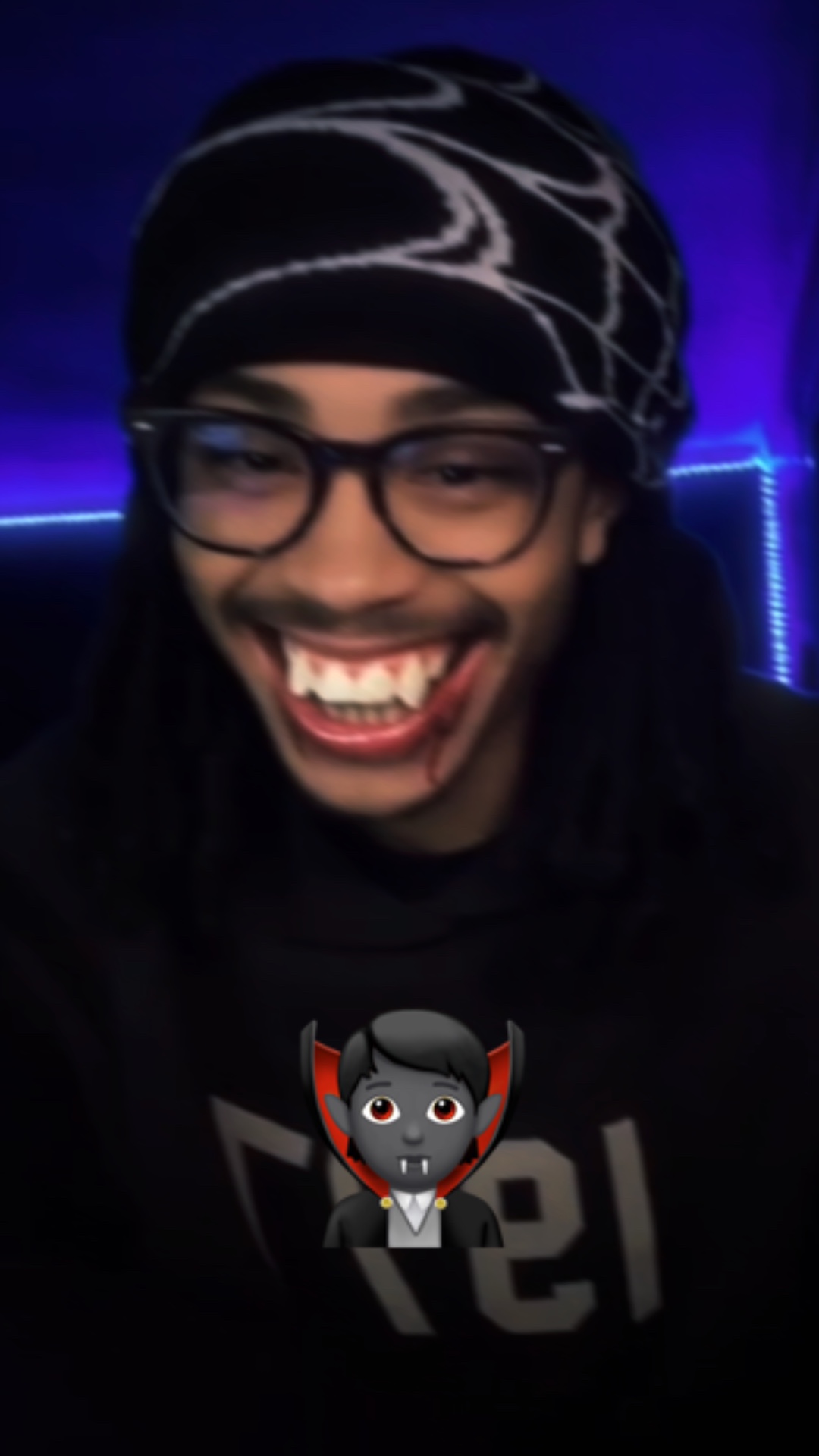Dientes de vampiro🧛🧛🏾