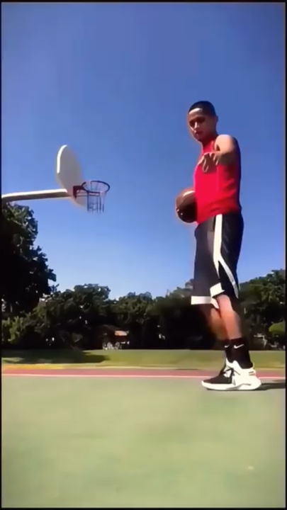 Dunk yang luar biasa 🏀 🌬️ 