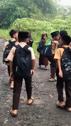 Masa kecil anak SD