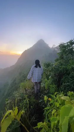 Slowmo loneliness