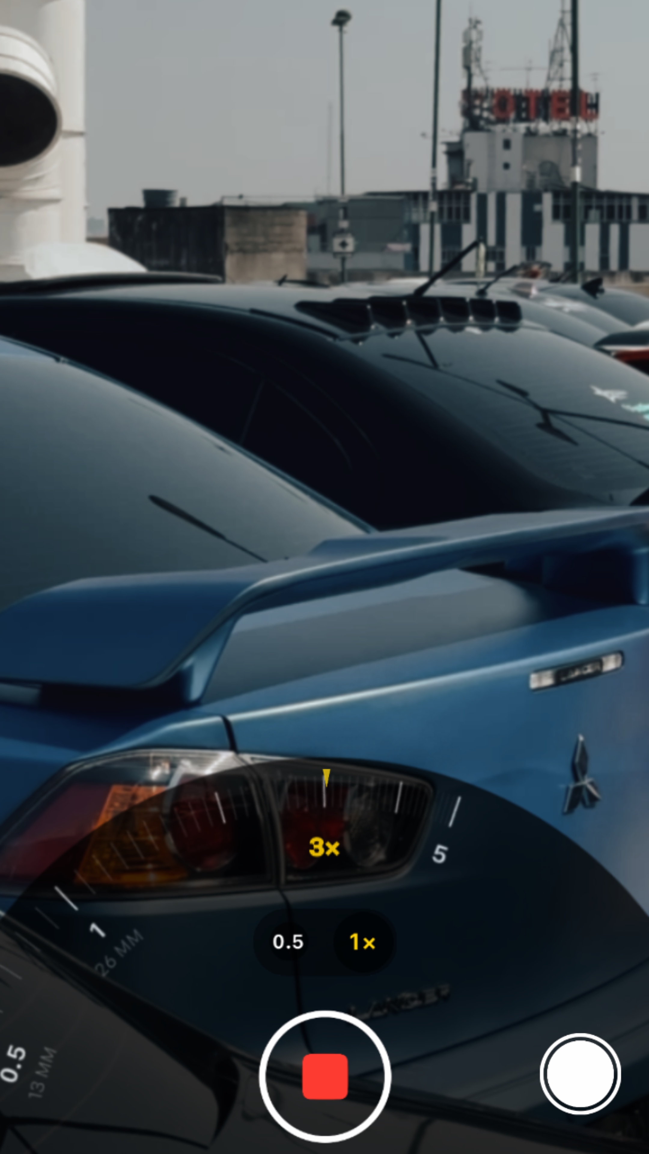 Carro esportivo cinematográfico