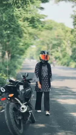 নীল অন্ধকার প্রেম বারে বার