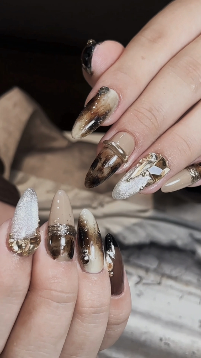Diseño de uñas 10