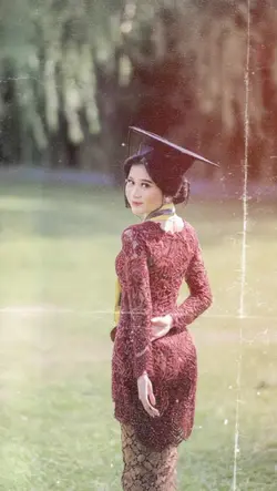 wisuda 