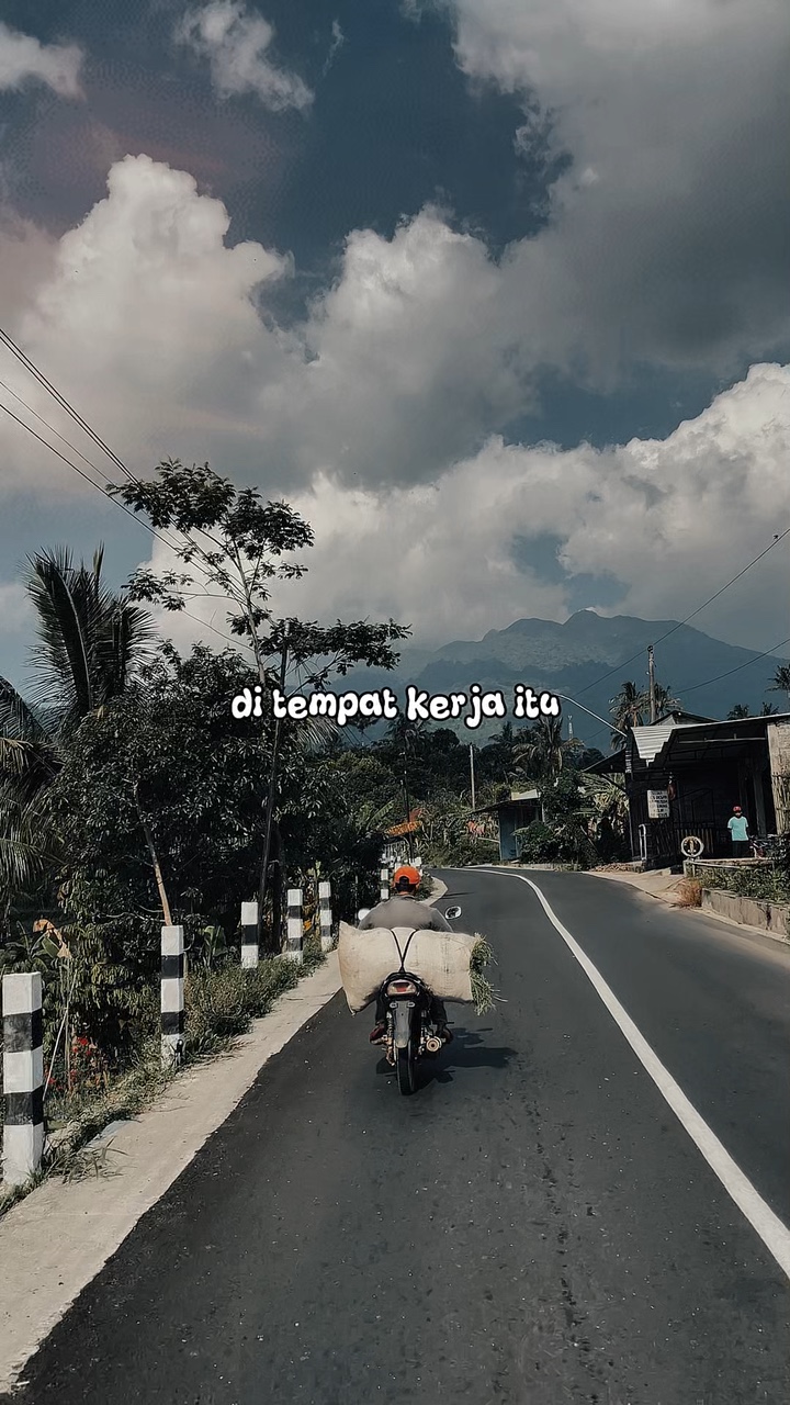 di tempat kerja