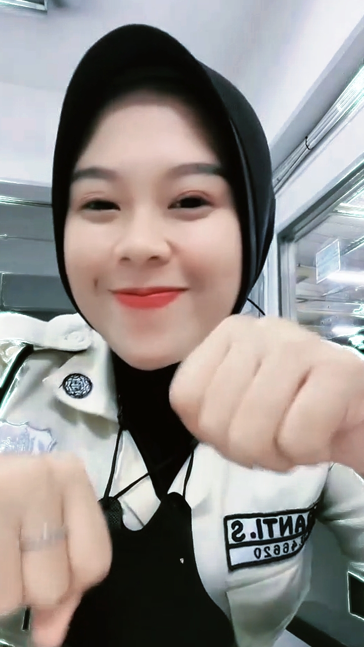 CEWE BARUNYA CAKEP