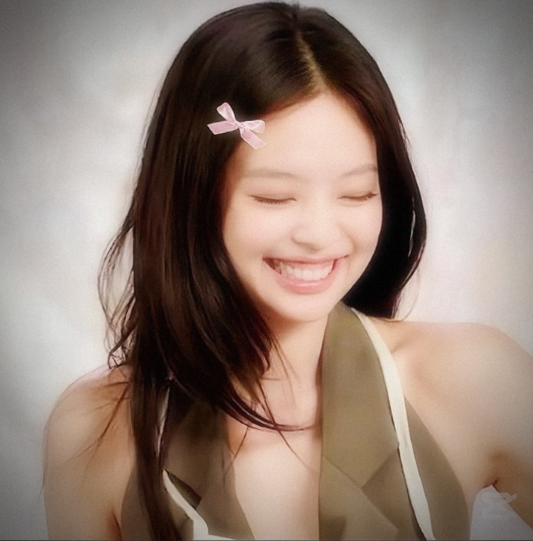 JENNIE KIM <33