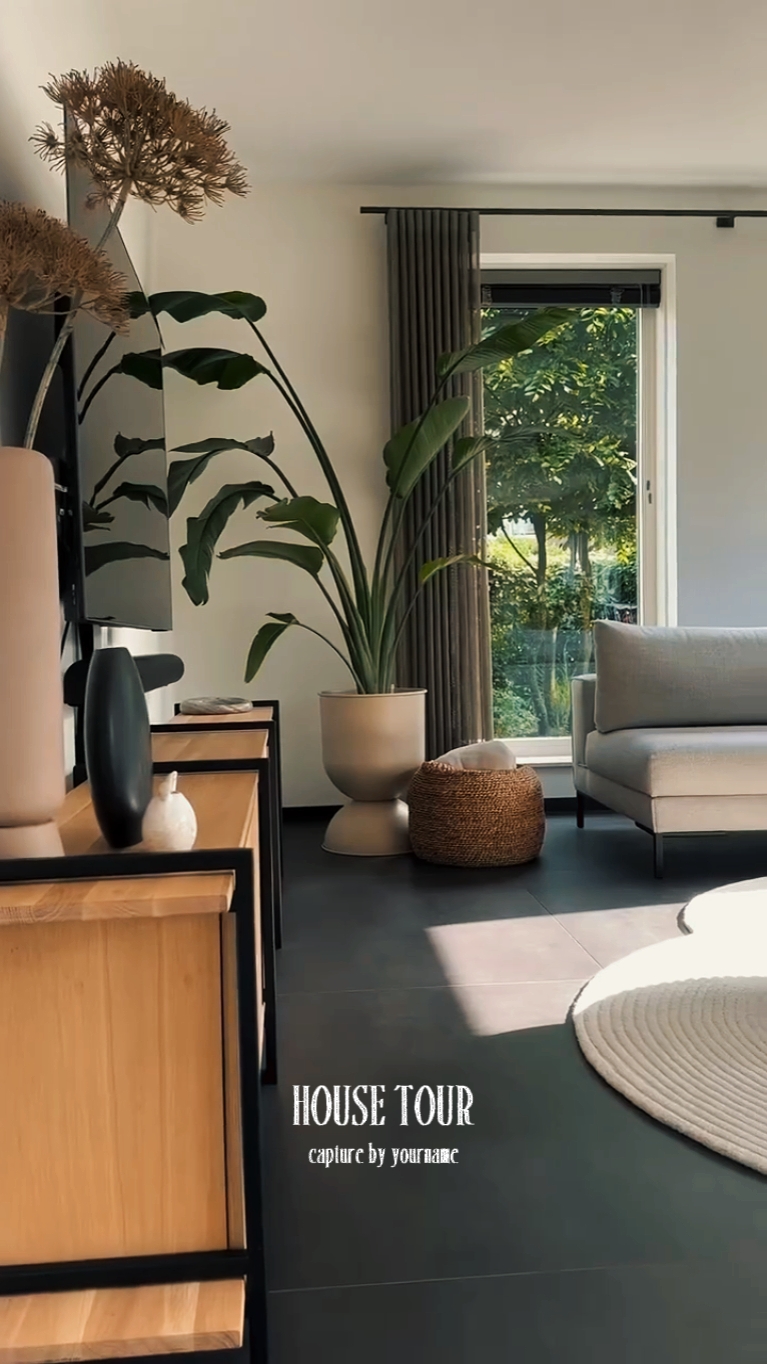 HOUSE TOUR