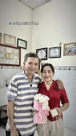 Đừng nhìn bố mẹ