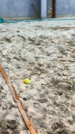 Beach tennis