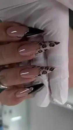 NAILS VIP