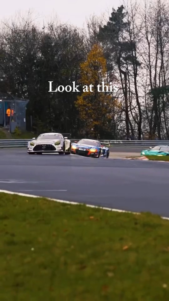 Racing car