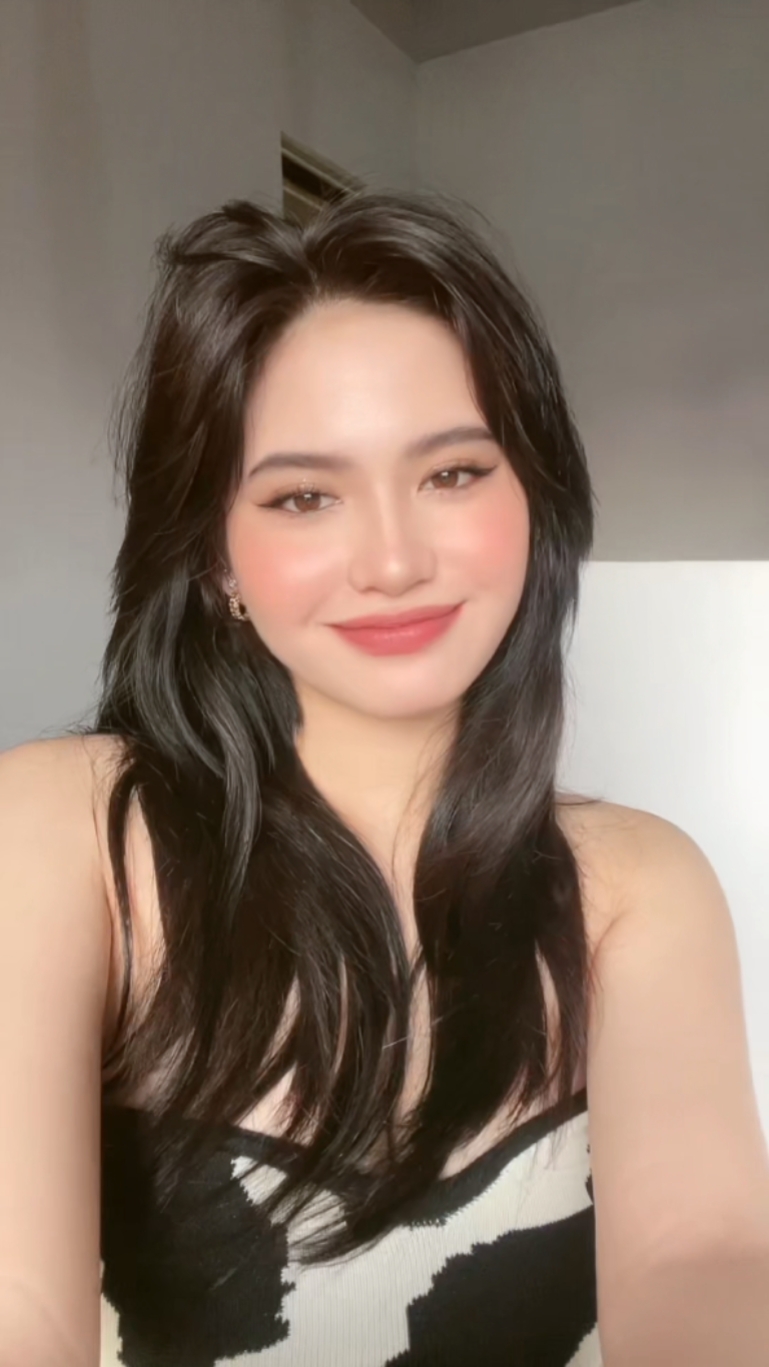 Mata coklat cantik