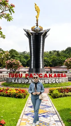 desain tugu 