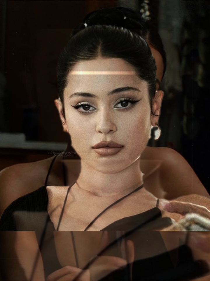 LATINA BADDIE