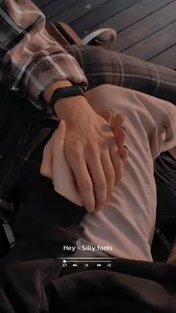 จับมือฉันไว้อย่ามอง