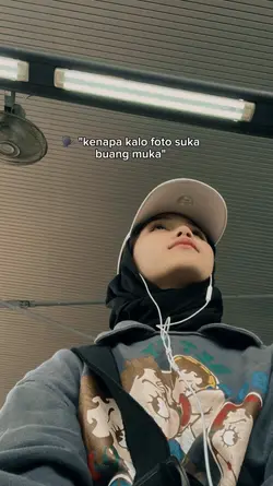 Foto buang muka