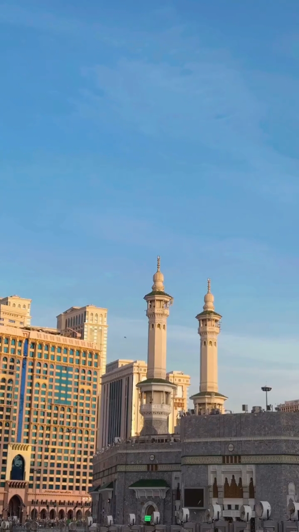CINEMATIC ISLAMIC 