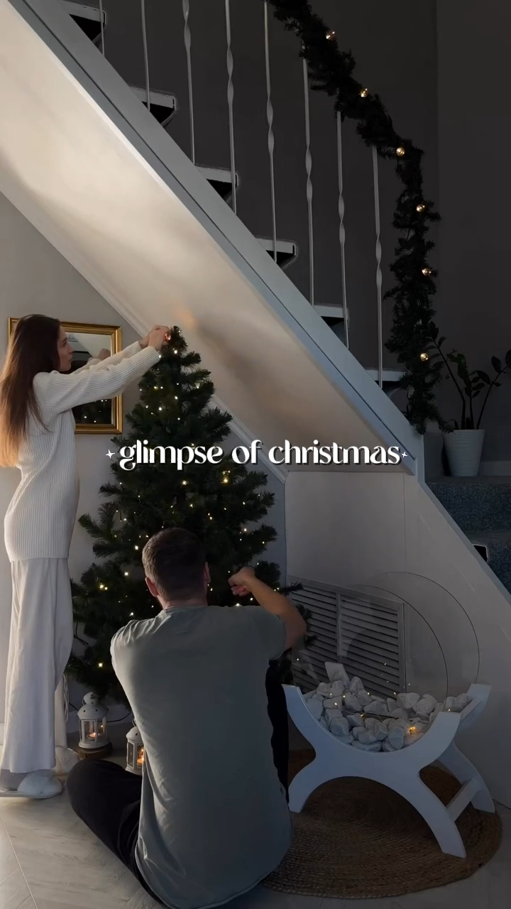 glimpse of christmas