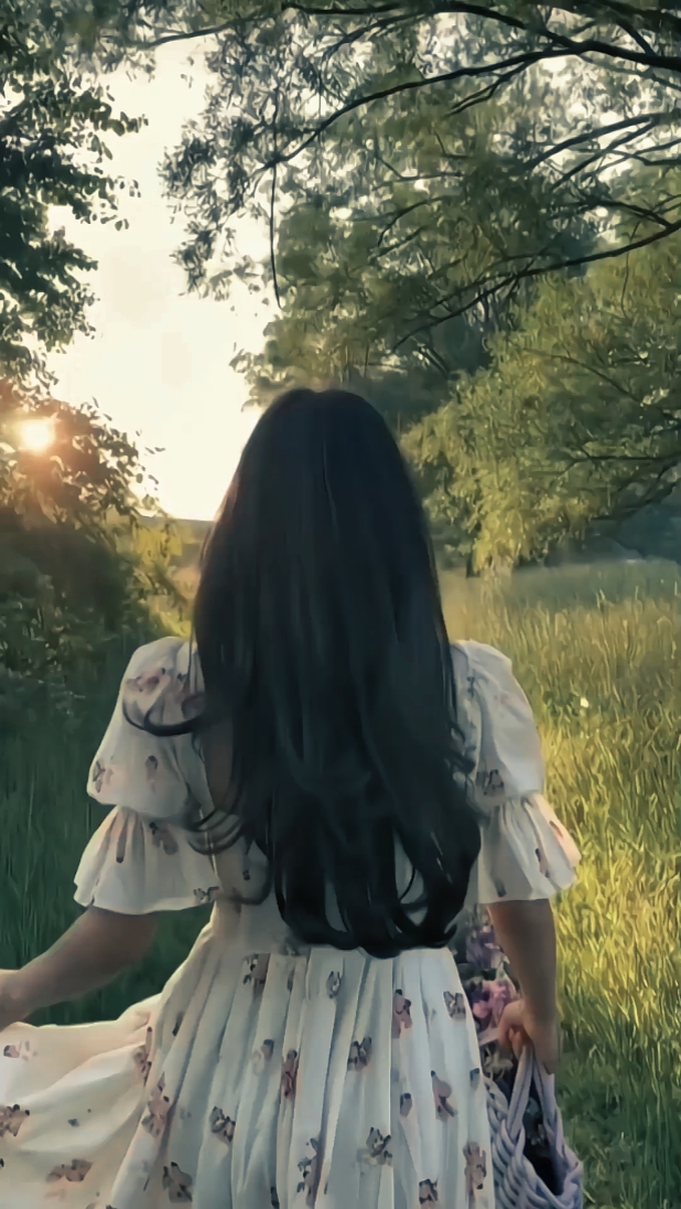 CINNAMON GIRL 3 CLIP