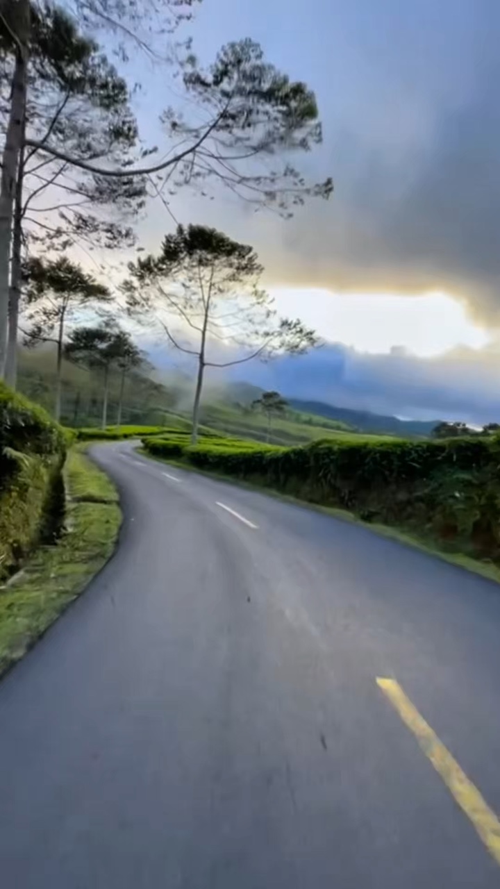 4 video klip jalan