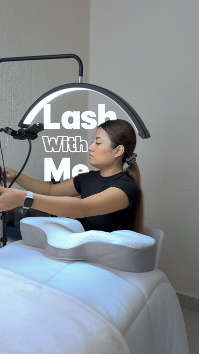 Lash with me🤍