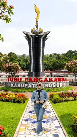 desain tugu unik