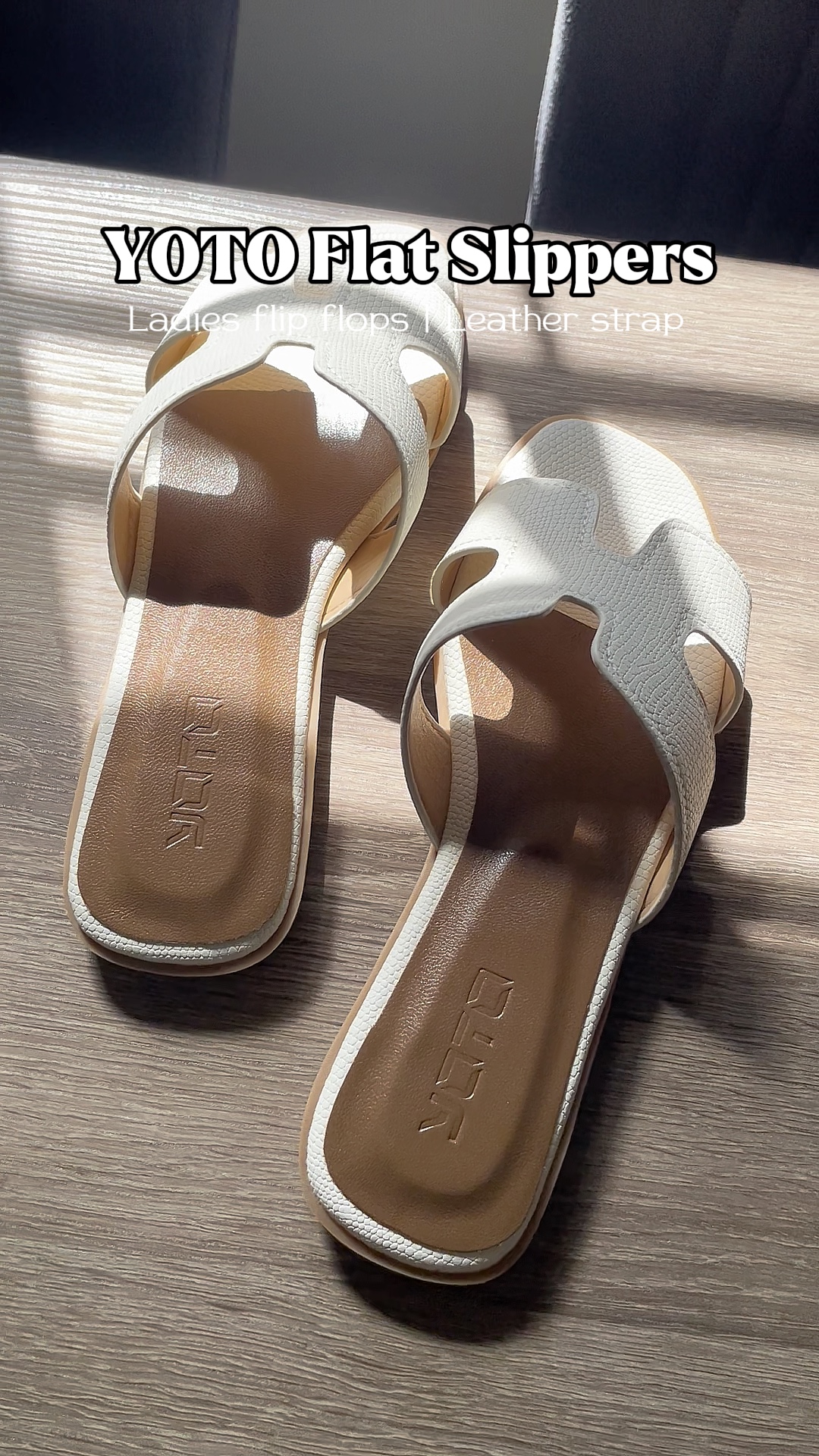 Flat slippers