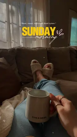 Sunday Chill 🤍