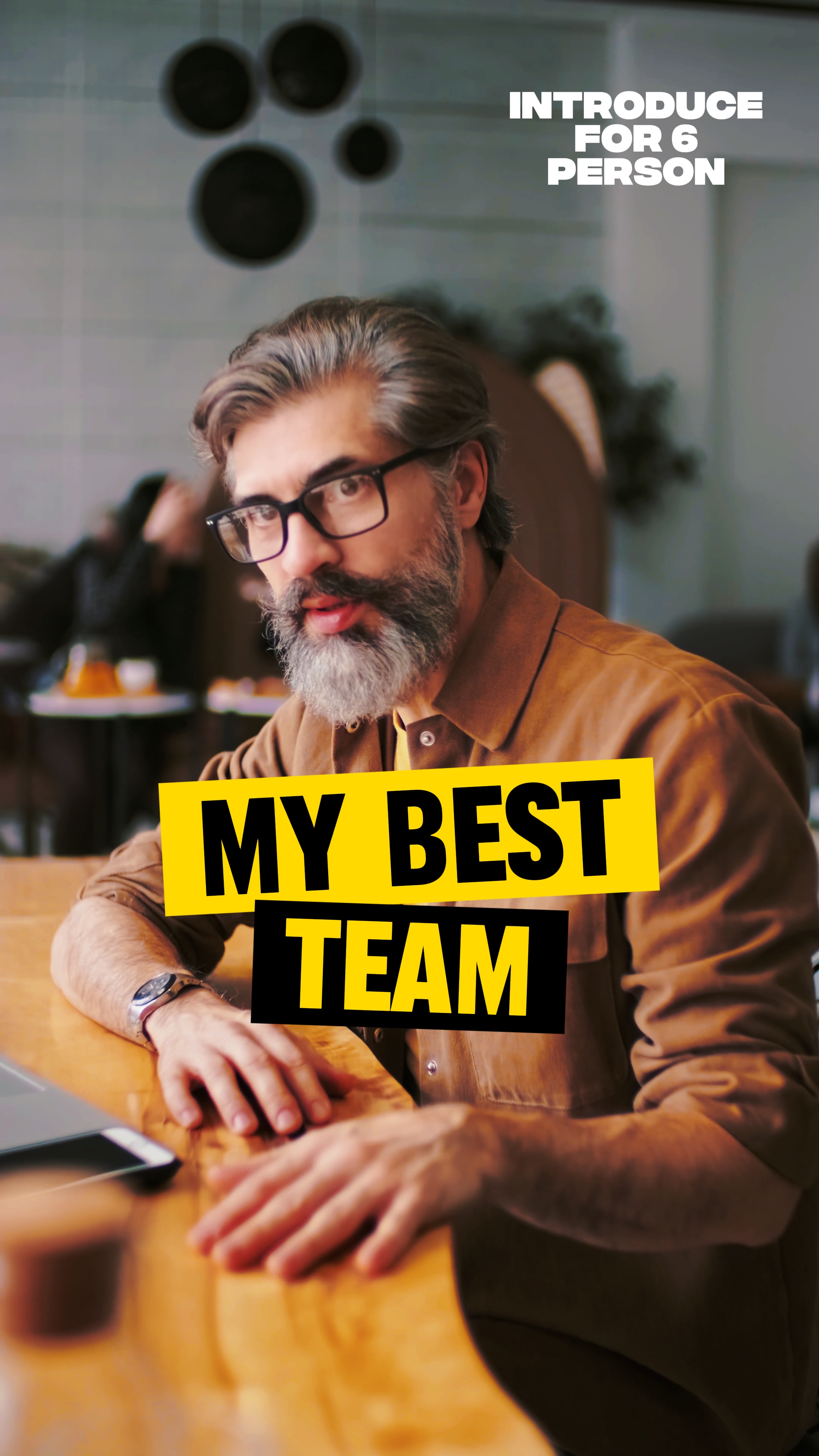 Presenta a 6 personas