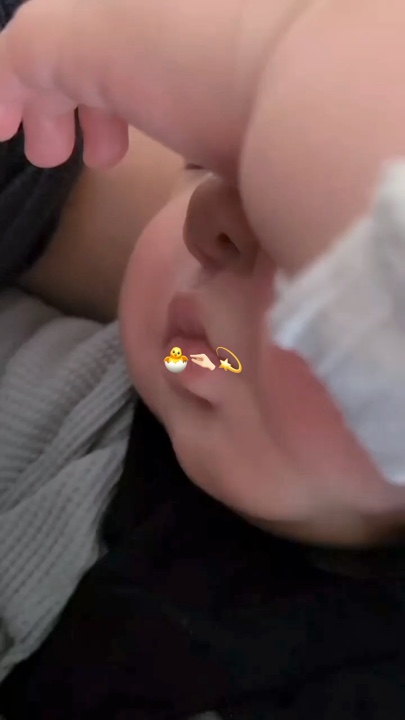 Bébé mignon