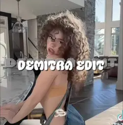 Demi | swimming pool