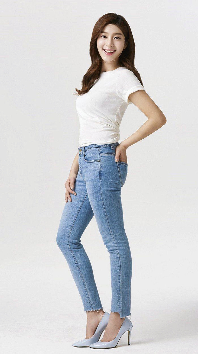 Jeans casuais e brancos