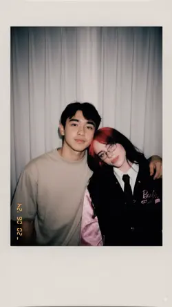 Paraloid bareng idol