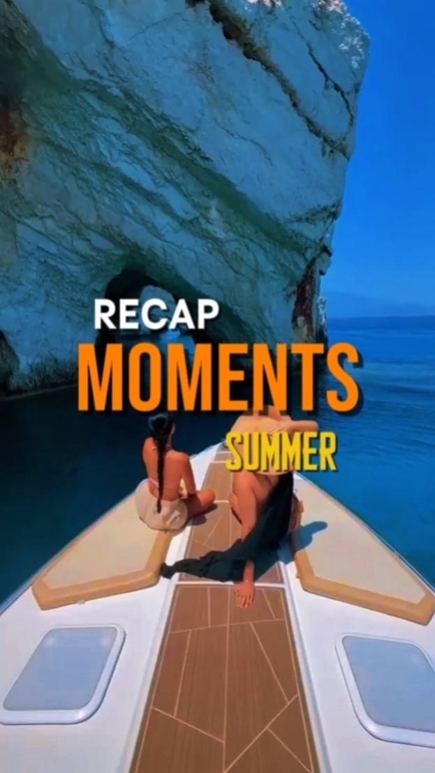 MOMENTS SUMMER