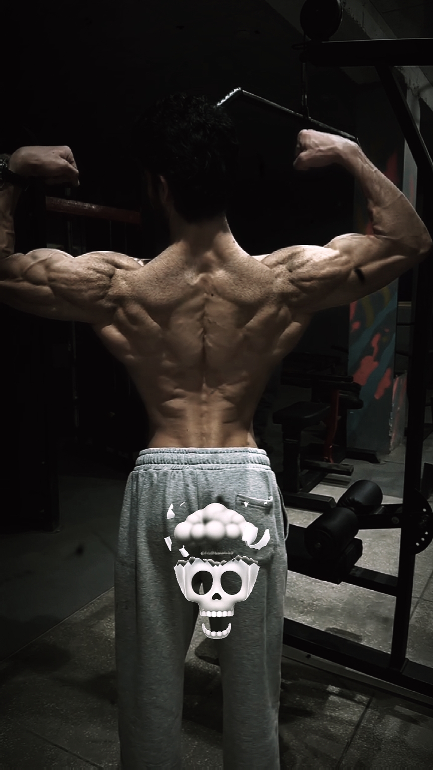 Fitnessstudio Schädelgesicht