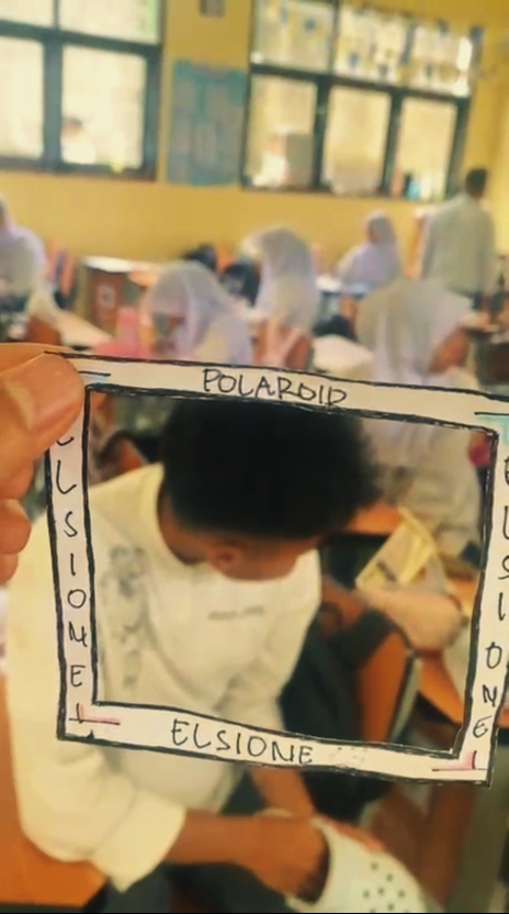 TREND KELAS POLAROID