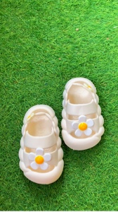 Kids sandals