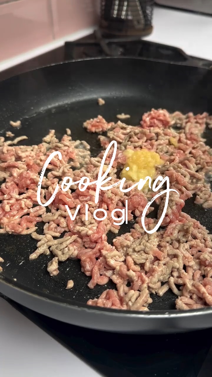 Cooking vlog