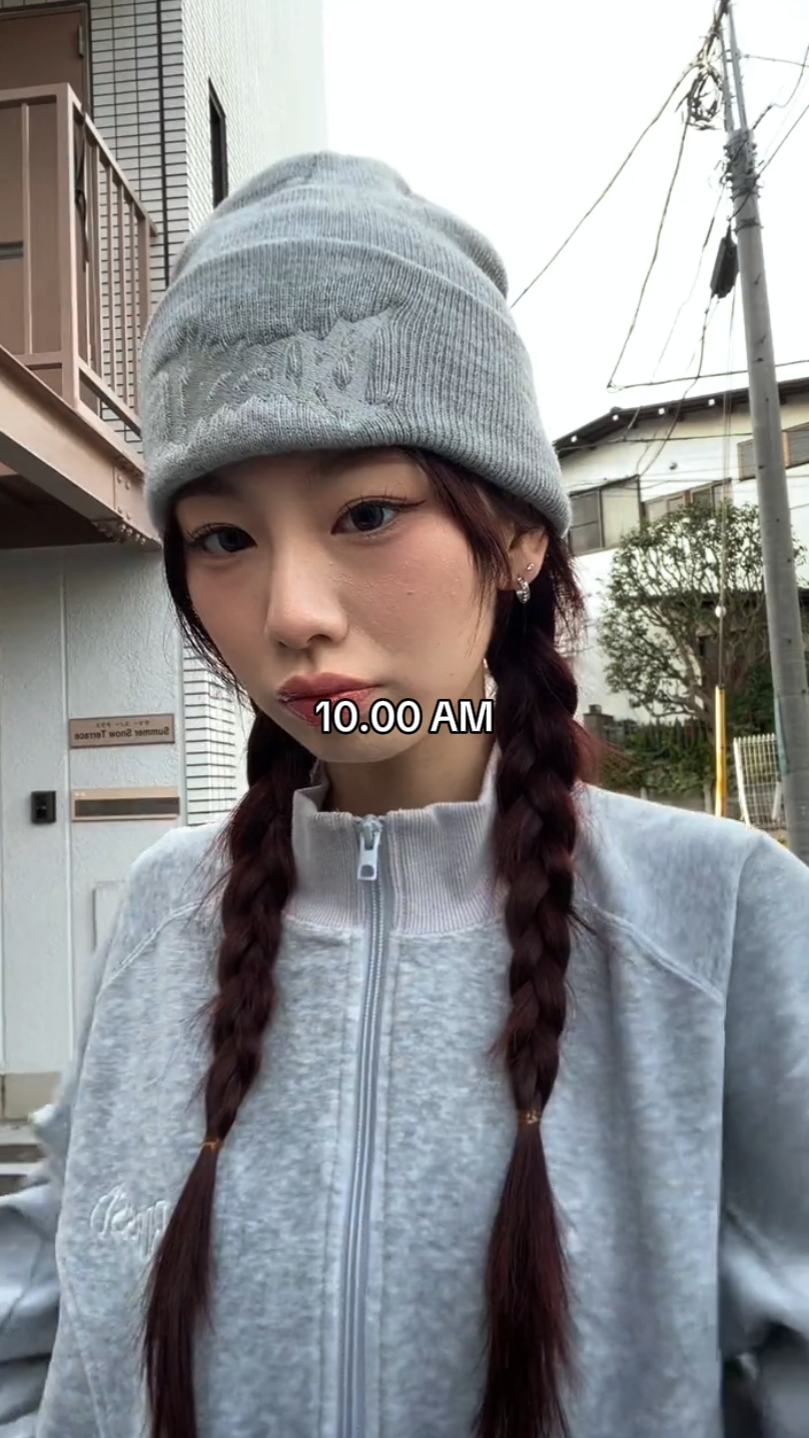 10.00 AM / 10.00 PM
