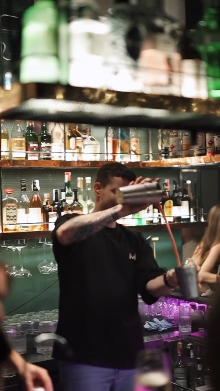 bar